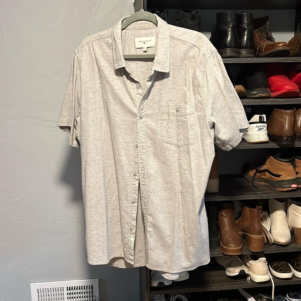 Gray short sleeve button up